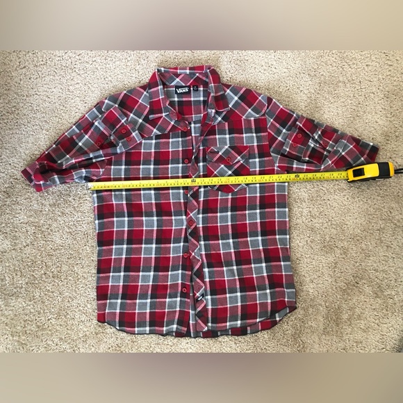 Vans flannel button down shirt with one Vans logo button Size Medium - Picture 4 of 11